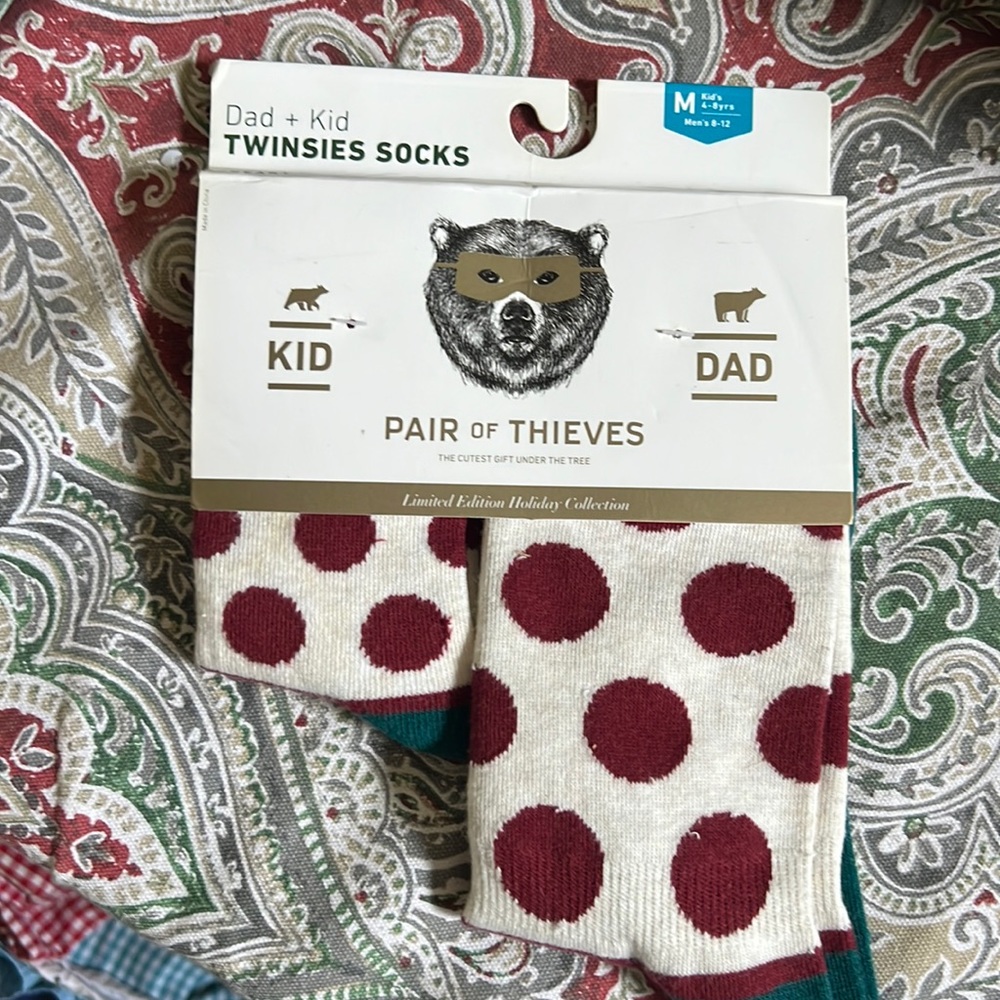 NWT set of Mens/kids Holiday collection Pair of Thieves socks